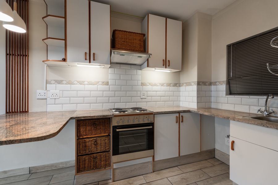 2 Bedroom Property for Sale in Whispering Pines Western Cape